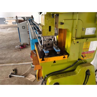 自動(dòng)沖床-管材數(shù)控沖孔機(jī)